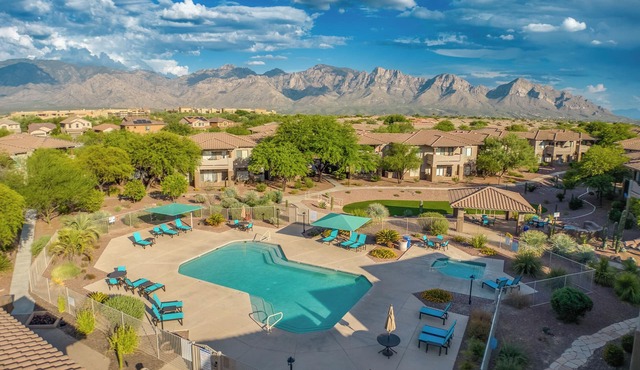 Luxury Vistoso Resorts Casita w/VIEWS -Pool, hot tub, wifi, W/D