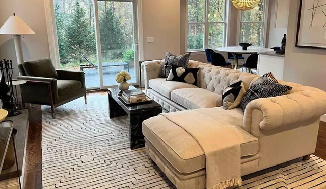 Magazine ready Westchester with acres of privacy