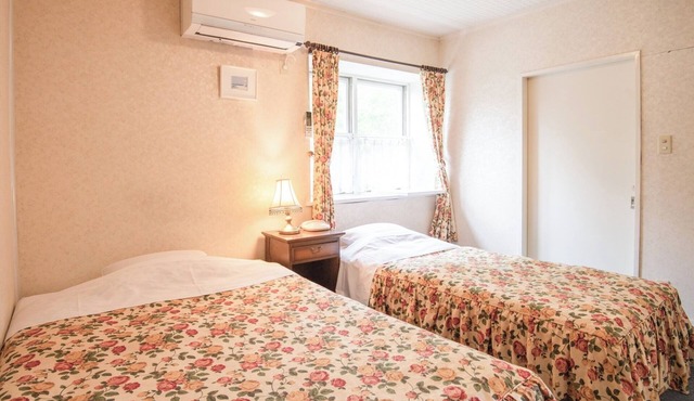 Main building 2 adjoining Westernstyle rooms twin with bathroom toilet and shower booth/Nikko Tochigi