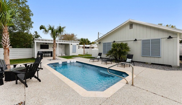 Main Street Pool and Hot Tub Oasis BSL 039