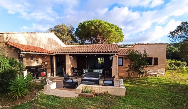 Maison Avec Jardin Privé, Belle vue sur Golfe D'ajaccio. Proche mer et Commerces