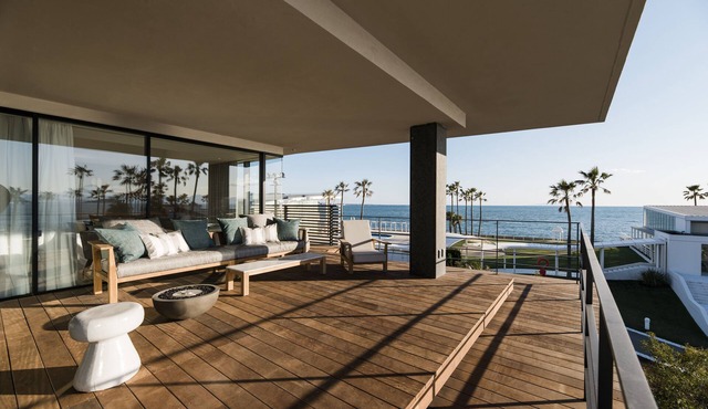 MALIBU HOTEL