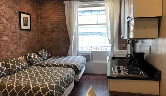 Manhattan Studio Near Empire State Building