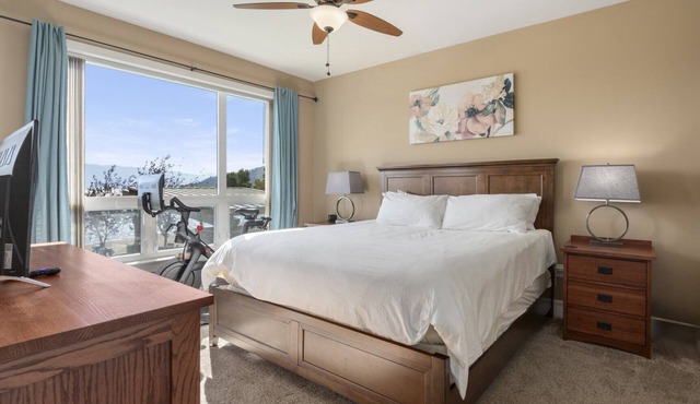 Master Suite w/Lake Views - Seasons at Sandpoint