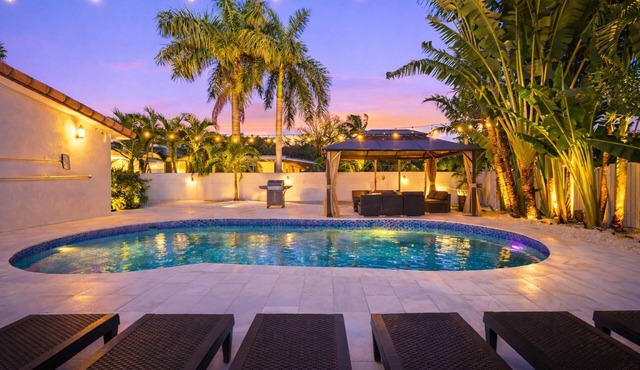 Minutes from Fort Lauderdale beaches and Las Olas, Margaritaville is your sunny luxury escape.