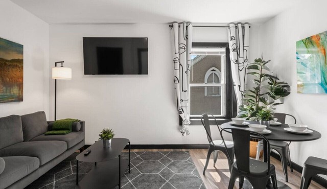 Modern 1BR Philadelphia Retreat Near Historic Sites + Free Parking