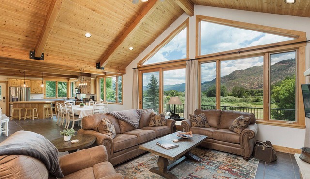 Mountain Home on 5 Acres - 10 Min to DGO - Views/Deck/Pool & Ping Pong Table