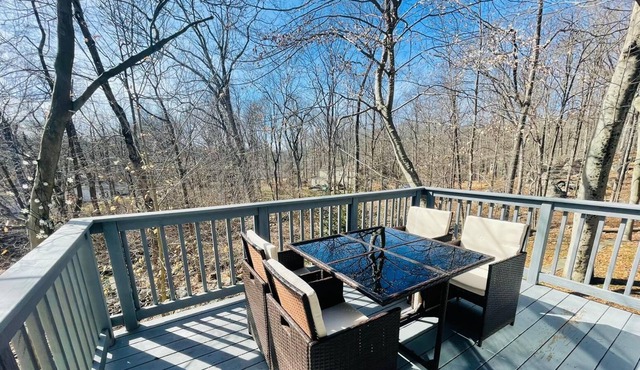 Nature's Paradise! 45-minute drive from Manhattan