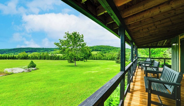 Near Cooperstown & Oneonta Baseball: Family Stay