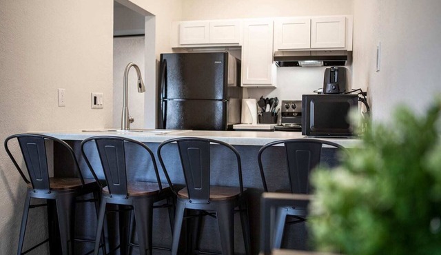 NEW! And CLEAN Apartment Near Ft. Huachucah! (223)
