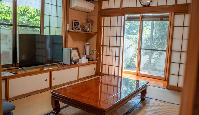 New! Modern Japanese House|PS5, AC, Parking|Castle