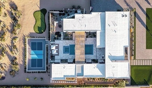 NEW SWSS 6BR Retreat, Golf Sim, Pool/Waterfall, Sport Court, Putting Green