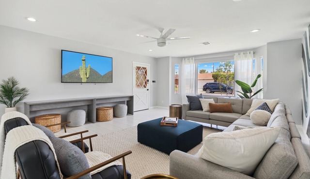 NEW! The Blue Lagoon of Old Town Scottsdale!