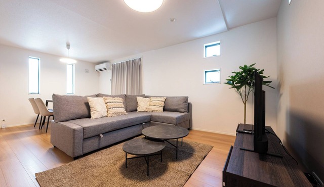 Newly built, 6 min. from station, max. 10 people, easy access to Haneda, Asakusa, Shibuya, and Shinjuku