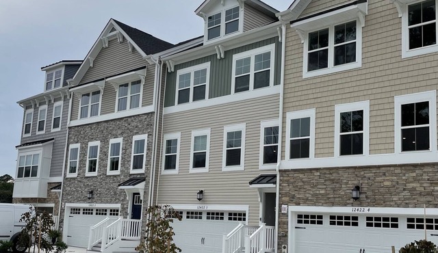 Newly Built Townhome Near Ocean City Beaches & Attractions