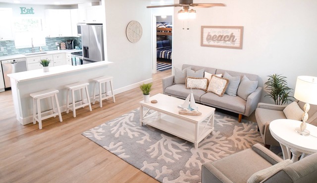 Newly Renovated & Spacious 3BR Family-Friendly Home by Downtown & Beach