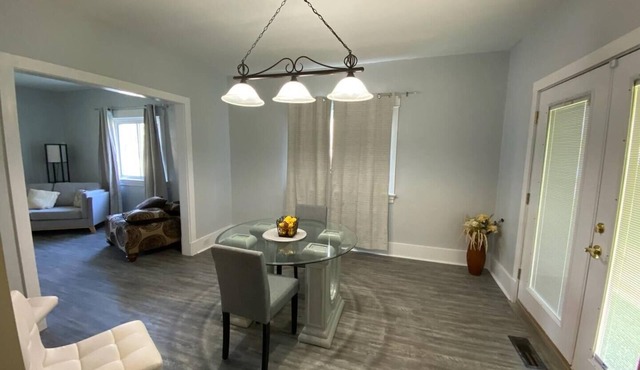 Niles Spacious 2-Story Family & Work Haven