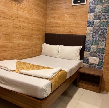 Nityanand Guest House