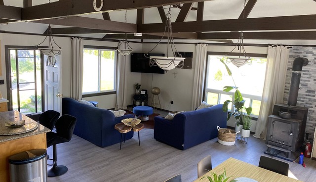 Oasis on the Lake 5 Bedroom cottage