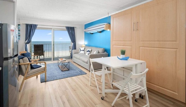 OceanFront-Fireplace-sleeps4-Balcony-King