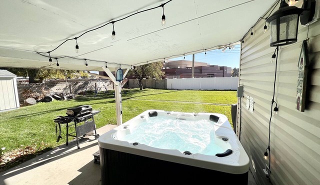 Orem Lower Level Apartment w/Hot Tub access! 6 minutes to Provo Canyon in Orem