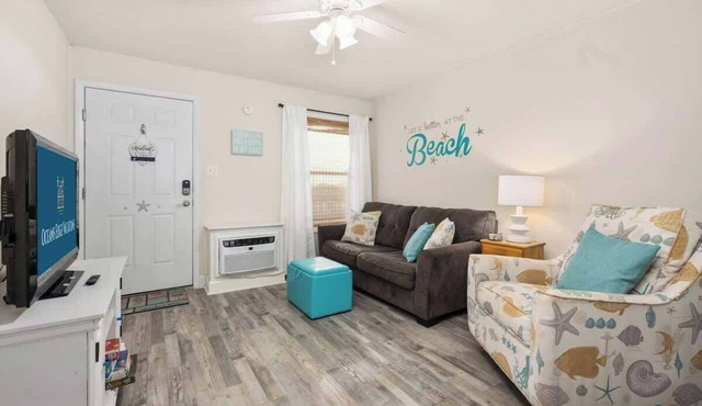 Orleans Court 318