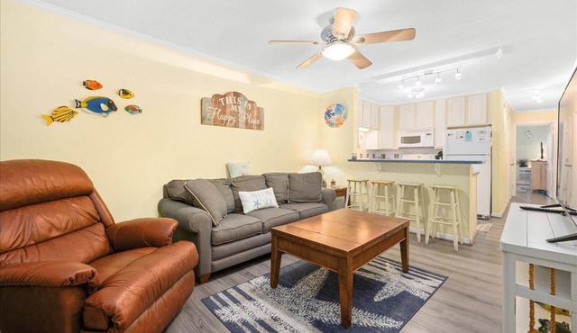 Orleans Court-Charming 1 Bedroom Condo with Outdoor Pool!