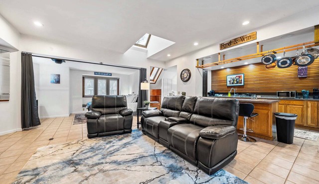 Oxford-Park Avenue Luxury Suite