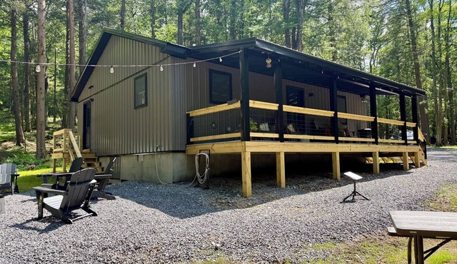 Peaceful new 2-bedroom cabin with AC/WIFI in charming Aurora, near Thomas/Davis