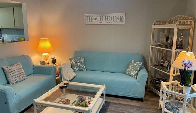 Pelican Hill House - 2 KING Beds - Beachfront -Golf Cart 3bd/2.5ba