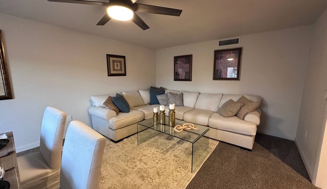 Perfect 3-bedroom Town-home in beautiful Sun City - 55+ Age Required