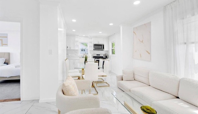 Perfect Family Getaway/5BR Home/6 Queen Beds/Free Parking