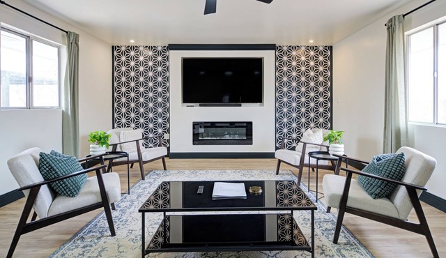 Perfect modern space to relax & play. Central & close to all attractions!