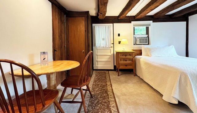Poconos Rustic Studio Apartment in the Poconos on Private Resort