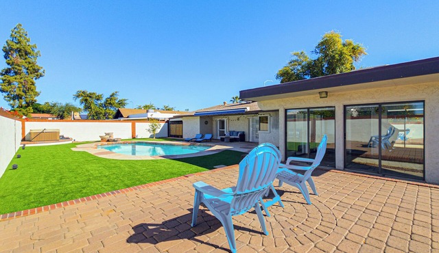 Pool & Personal Bar! 4 Mi to Downtown Mesa Home