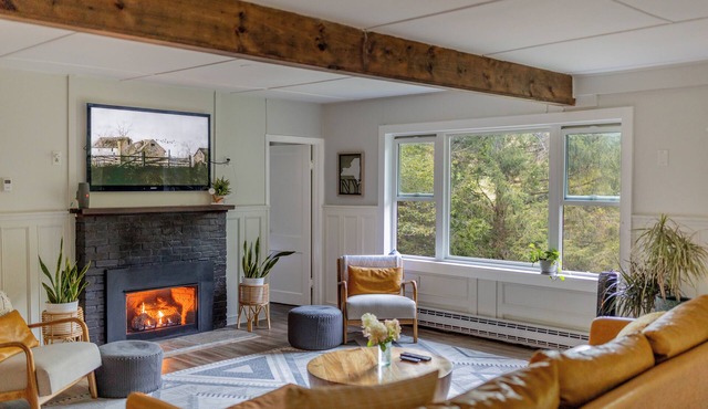 Private Catskills Retreat: Pool, Hot Tub & Fire Pit