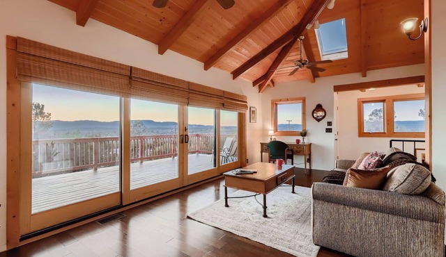 Private Hilltop Retreat w/360° Verde Valley Views