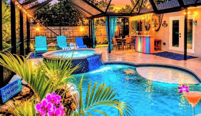 Private Resort Retreat Heated Pool, Spa & Tiki Bar Pets ok Beaches nearby