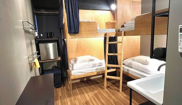 Private room for 4 people 2 single bunk beds/Minato-ku Tokyo