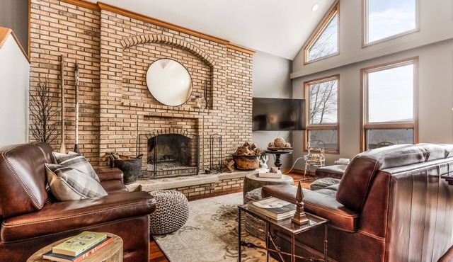 Quaint + Modern Lakeview Home on Sacandaga Lake