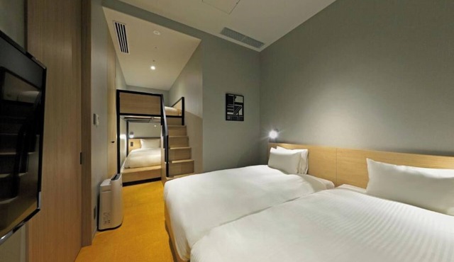 Quiet Stacked Bed Room at Affordable Hotel WiFi AC Gym laundromat Shinjuku