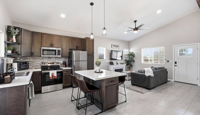 Quite 1-bedroom house with mountain views in Oro Valley.