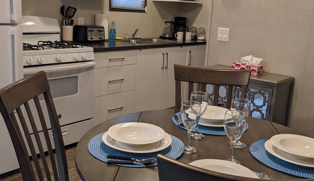 Red sparrow Resort Cottage Free WiFi, Free Parking and Free Pet Stay