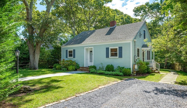Remodeled Treasured Family Home-Southampton,NY on Lake &Close to Village & Beach