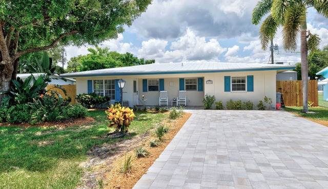 Renovated Coastal Retreat — 7 Minutes From Beach! Beautiful kitchen!