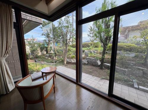 RESIDENCE AKATSUKI 中庭と坪庭で和洋を愉しむ一棟貸し 8名広々238平米 八王子ic近く