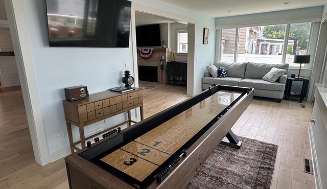 Riverfront Entertainment Haven in McHenry