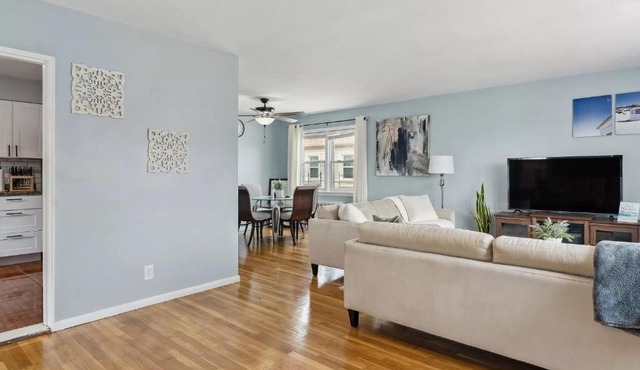 Rockaway 3 bedroom suite by the Sea.