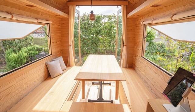 Room only 1 night plan Wooden trailerstyle tiny house lodging bedding futon /Utsunomiya Tochigi