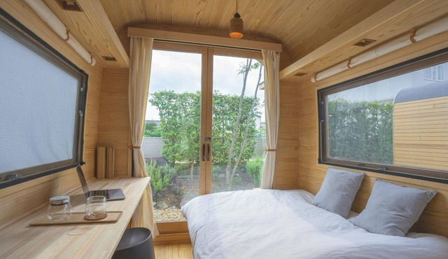 Room only 3 night or more plan Wooden trailerstyle tiny house lodging bedding bed /Utsunomiya Tochigi